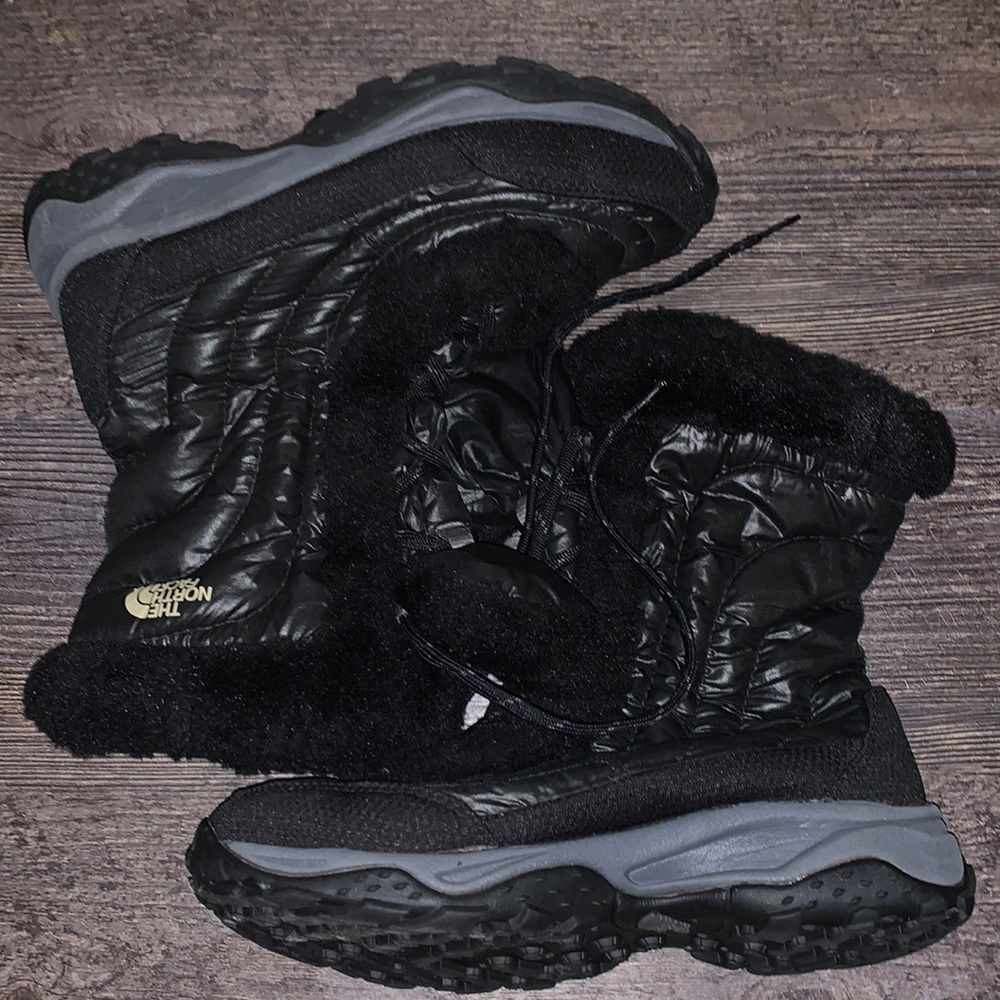 Black North Face Winter Boots, Womens Size 5